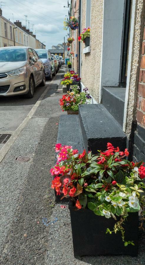 Danny'S Place Derry Extérieur photo